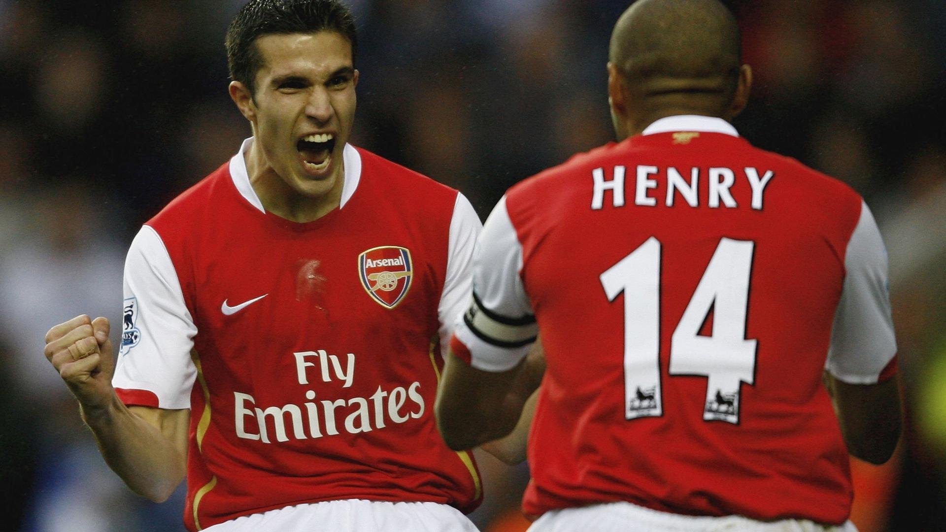 在一次关键比赛里,他用连续的抢断和抢篮板,带领球队取得“逆转”胜利!