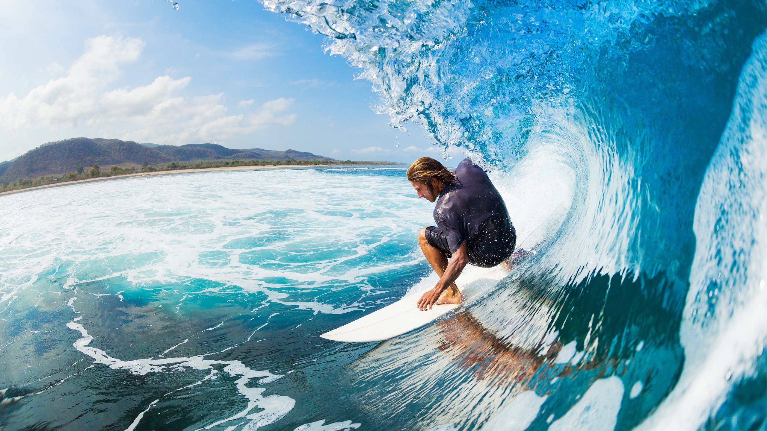 比利时骑手弗洛尔·德·温内在2024年欧洲三项赛锦标赛中获得个人铜牌,表现出色。